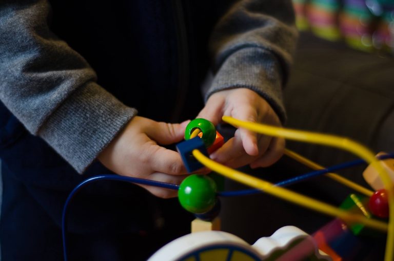 The effect of a self-constructed material on children’s physical activity during recess